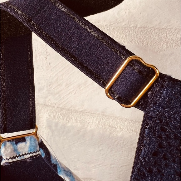 NWT Soma Embraceable Geo Lace
Racerback Underwire Bra 34 DDD Floral Navy #0481 - Picture 6 of 13